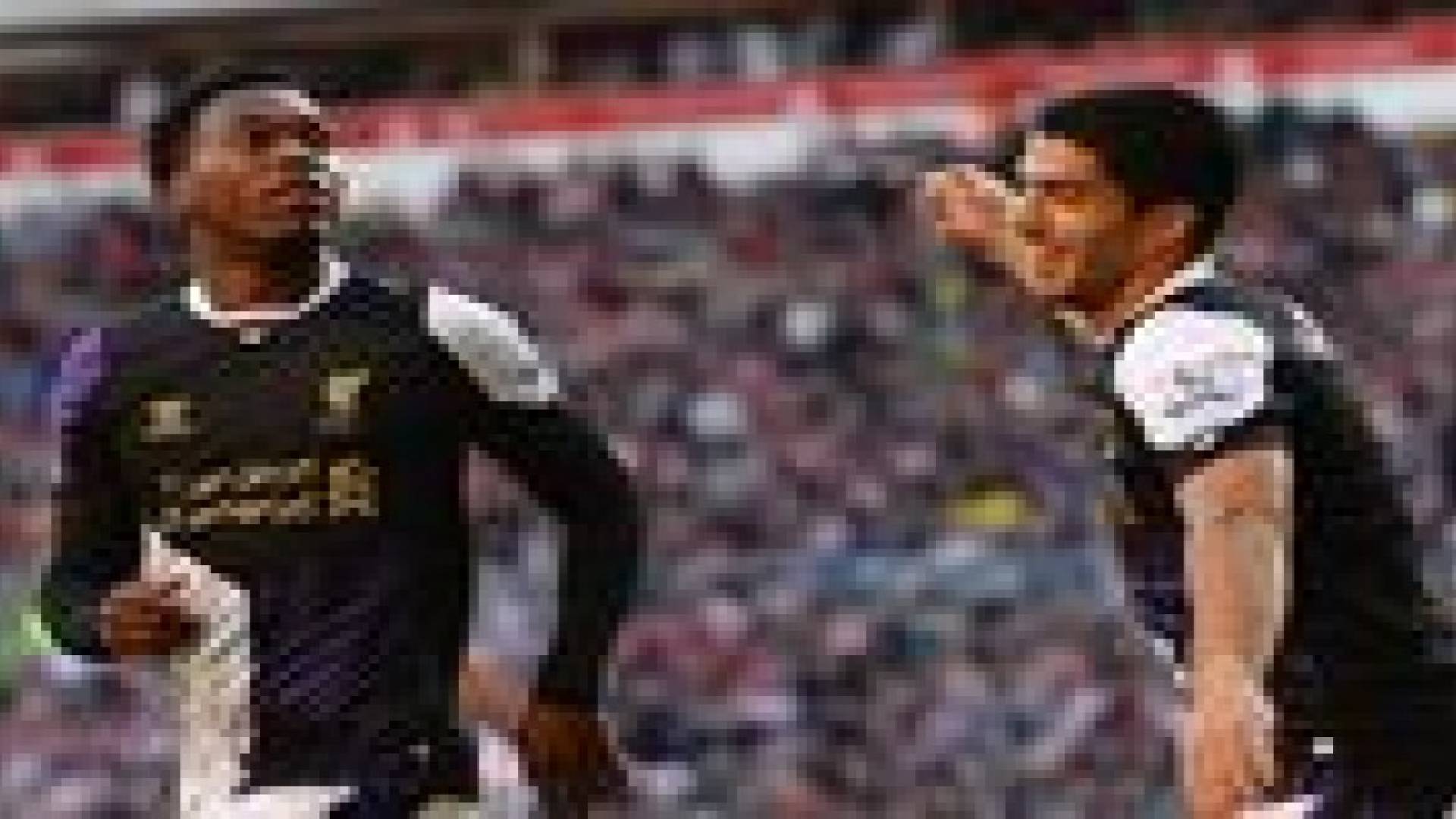 ليفربول يواجه وست هام لإستعادة صدارته للدوري الانجليزي .