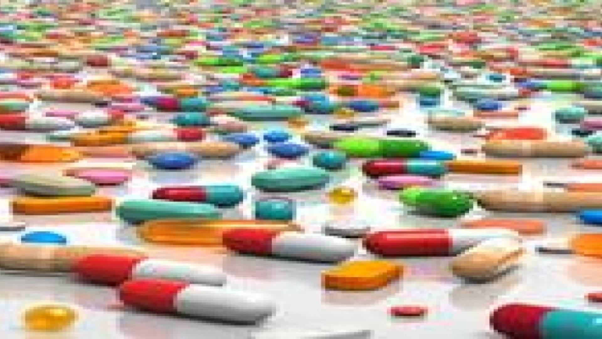 تخفيض أسعار 980 صنفا دوائيا خلال عامين