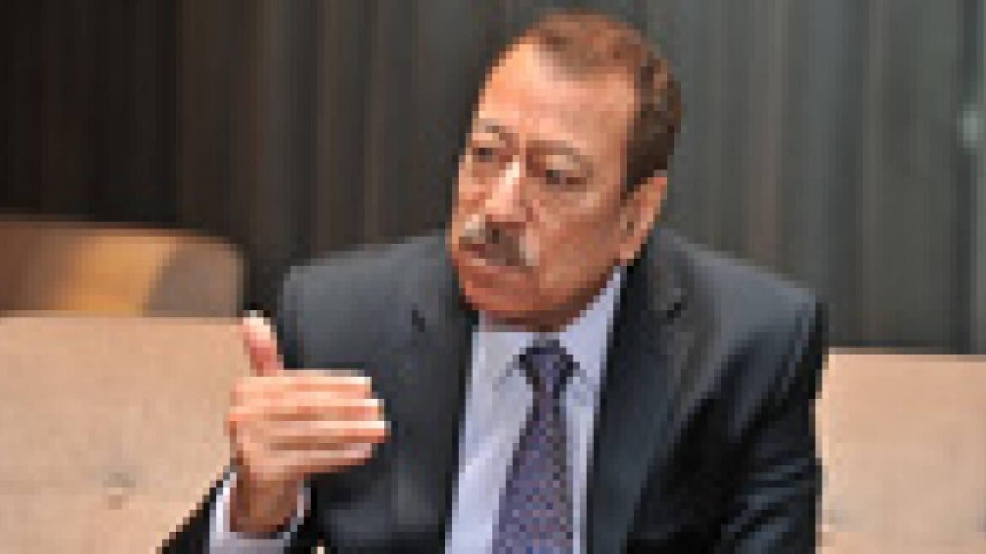 عطوان: يبدو ان النسور يعيش في كوكب آخر غير كوكبنا
