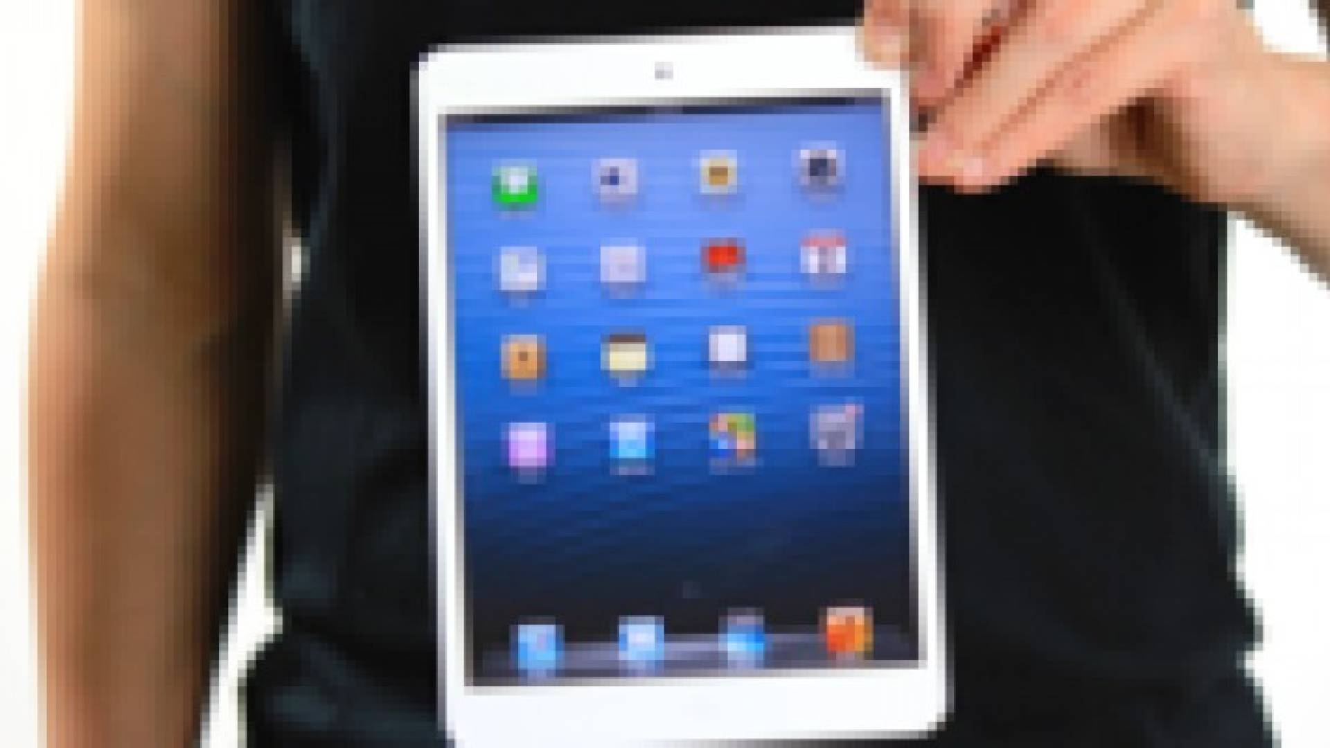 "أبل" تبدأ ببيع نسخ معادة التصنيع من حاسب آيباد ميني