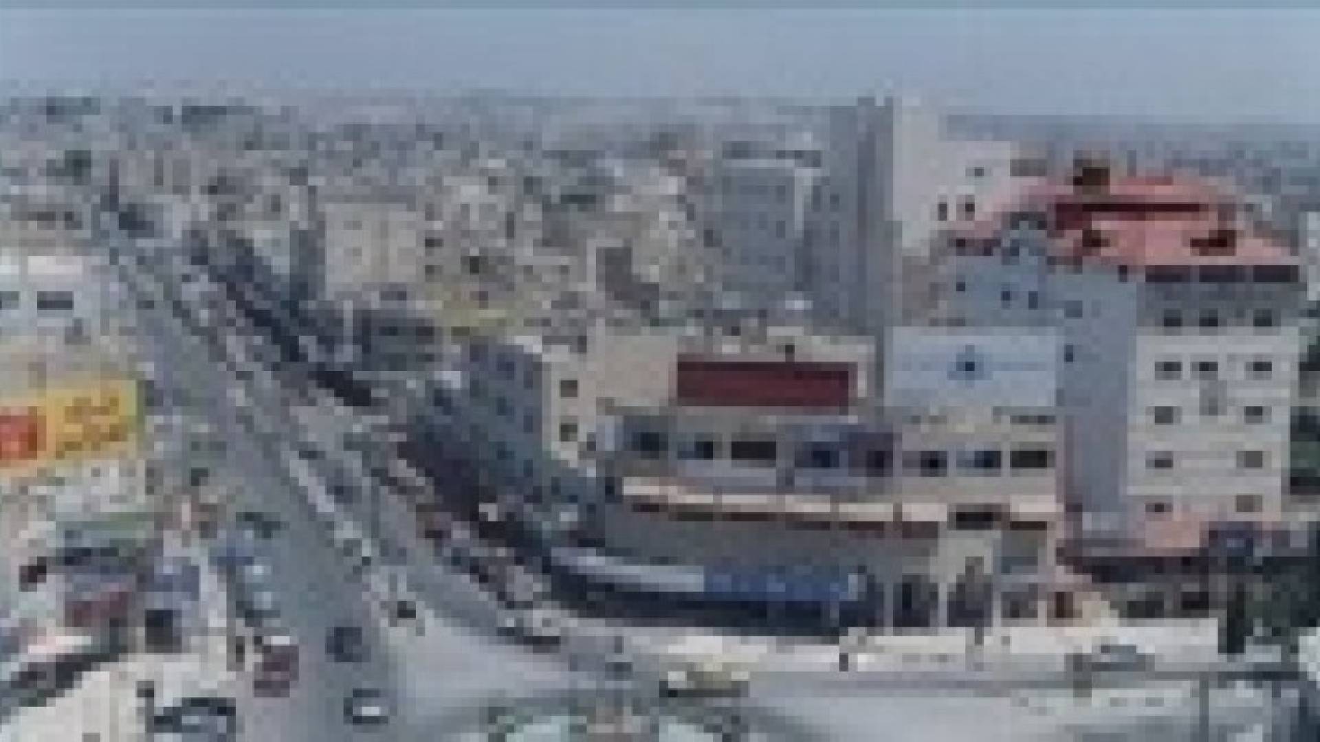 اربد: سائقو سرفيس "اربد - ايدون" يعتصمون امام المحافظة