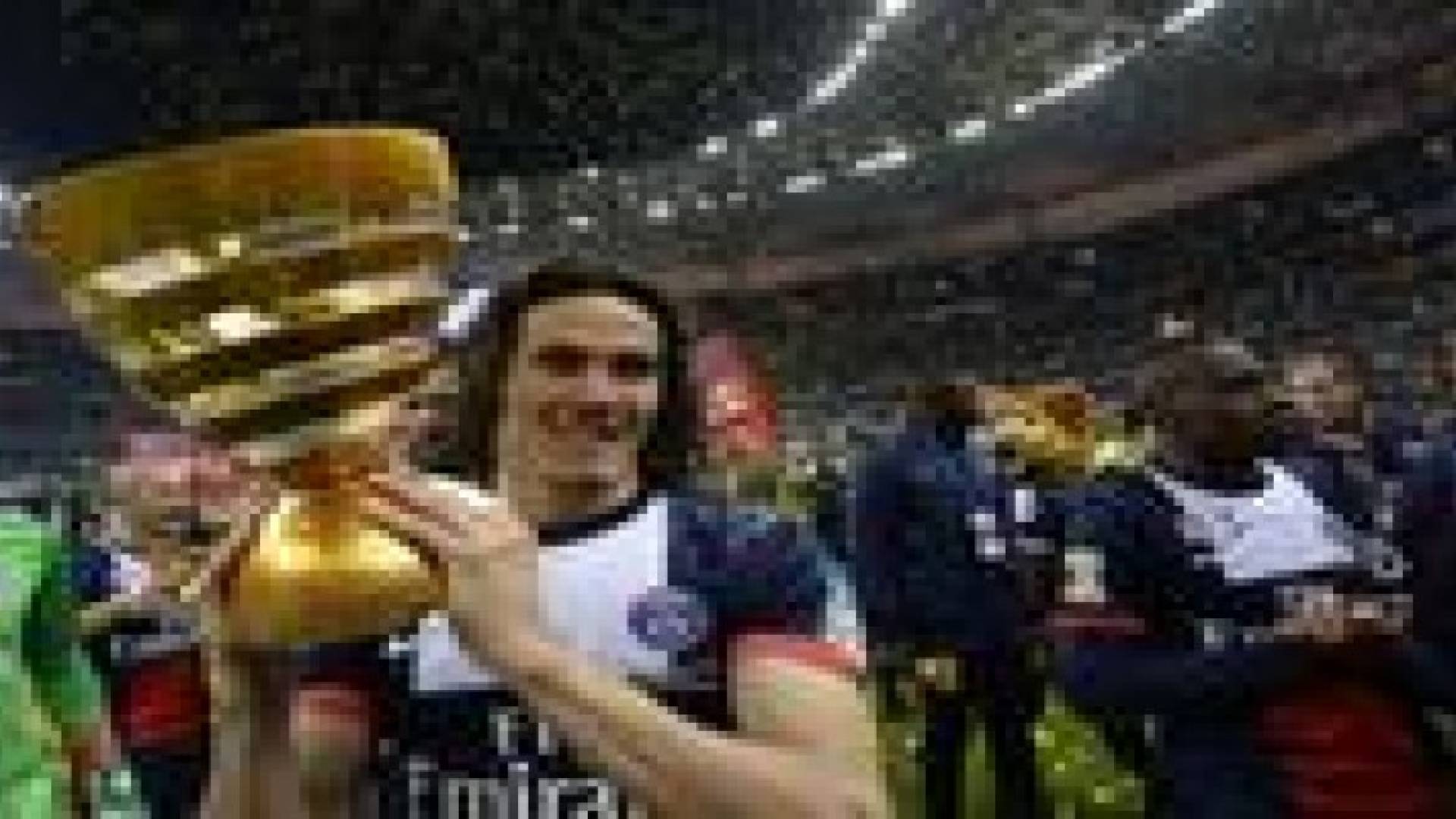 كافاني يقود باريس سان جيرمان لتحقيق لقب كأس الرابطة الفرنسية