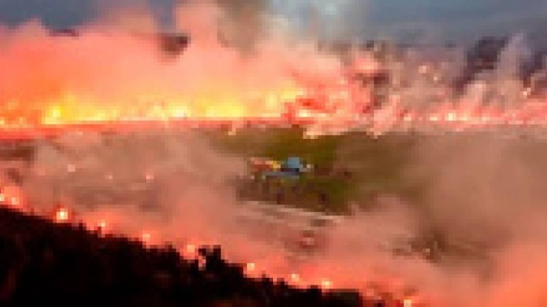 حماس الجماهير يشعل ملعبا لكرة القدم في اليونان.. فيديو