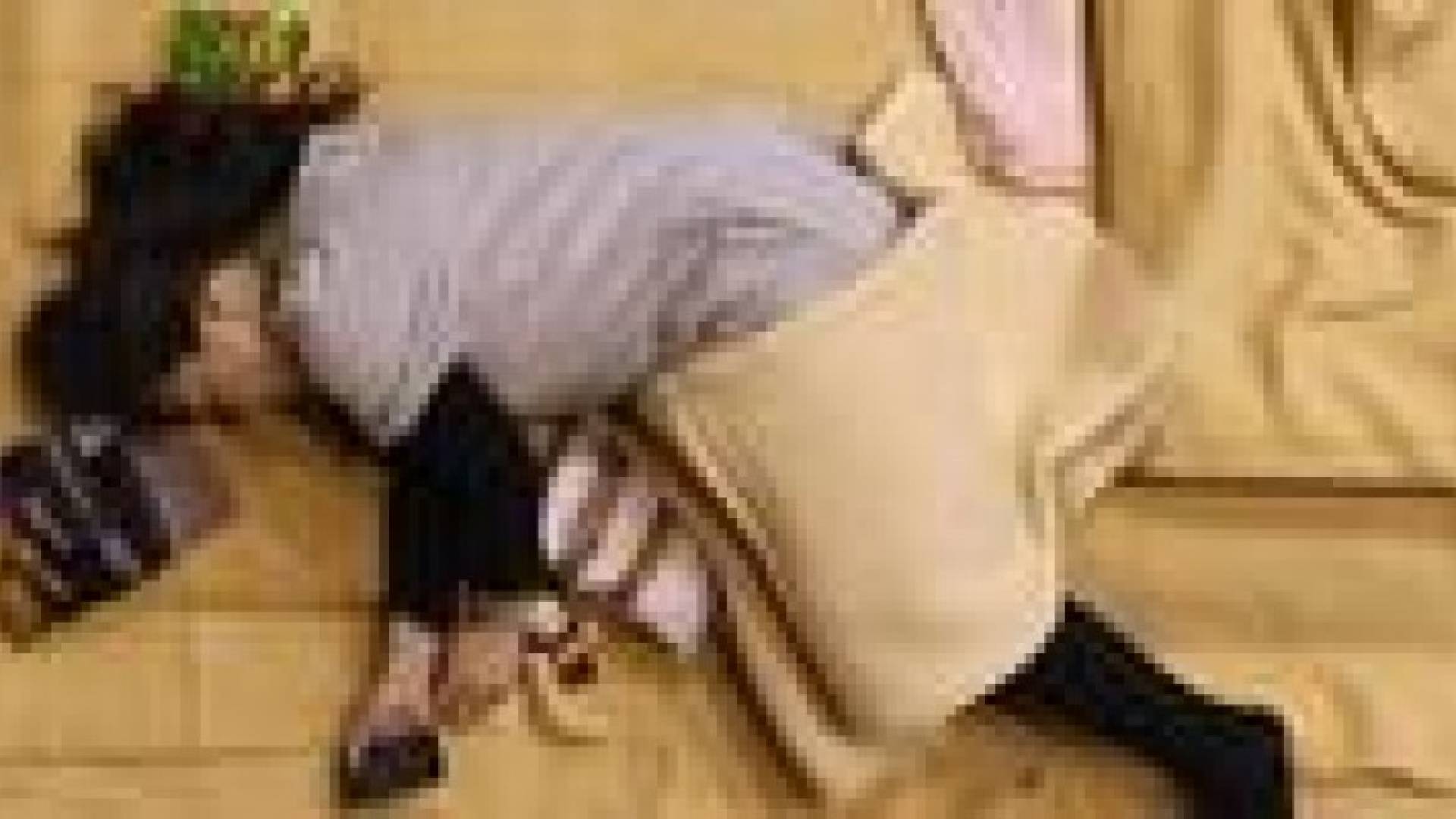 سيارة تدهس فتاة أثناء نومها بمنزلها