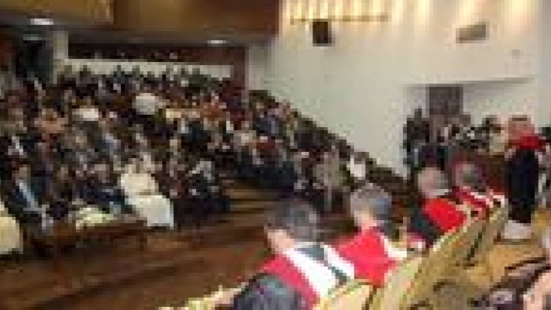 الجامعة الأردنية تمنح الوليد بن طلال الدكتوراة الفخرية