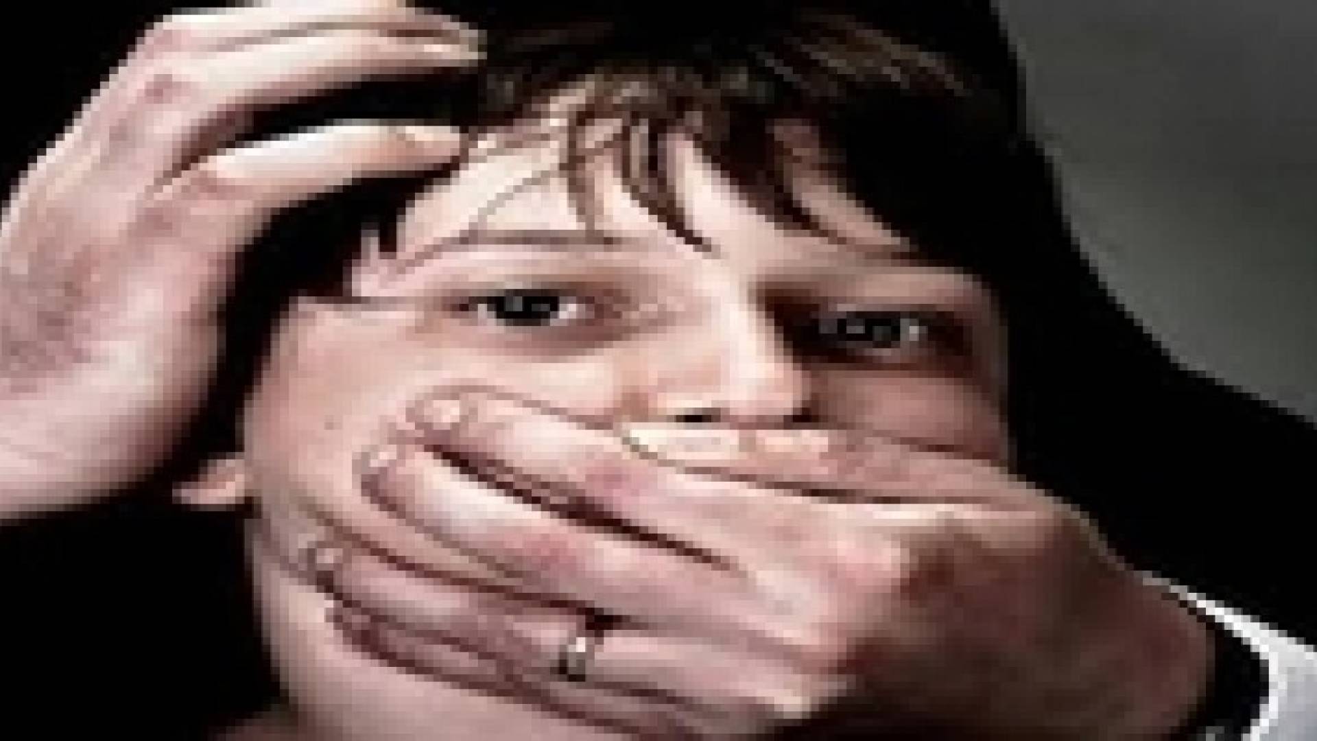 أمريكي يخطف طفلا ويطلق سراحه لأنه مزعج !!
