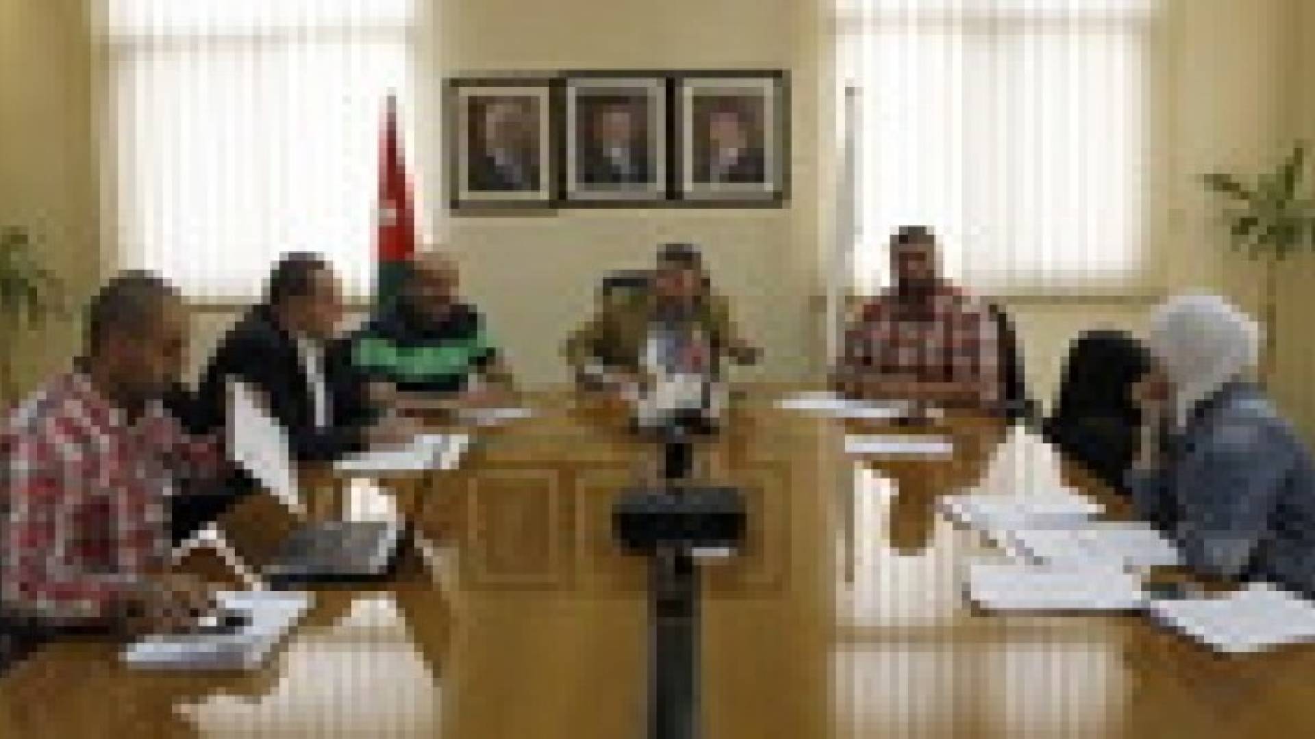 اتحاد الكرة يرفض خصم راتب شهر على لاعبي الفيصلي