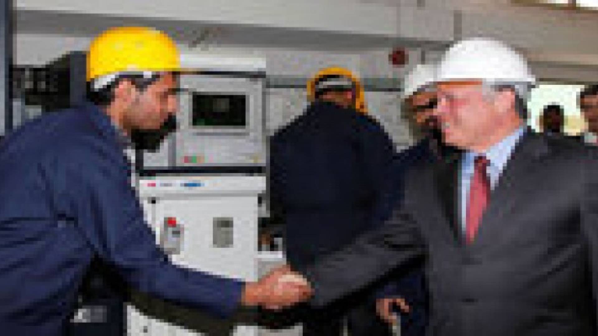 الملك يرعى احتفالا بعيد العمال في الزرقاء