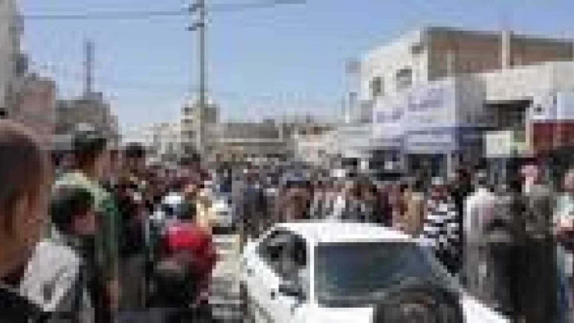 بلدة مؤتة : وقفة إحتجاجية ضد سياسيات حكومة النسور الإقتصادية