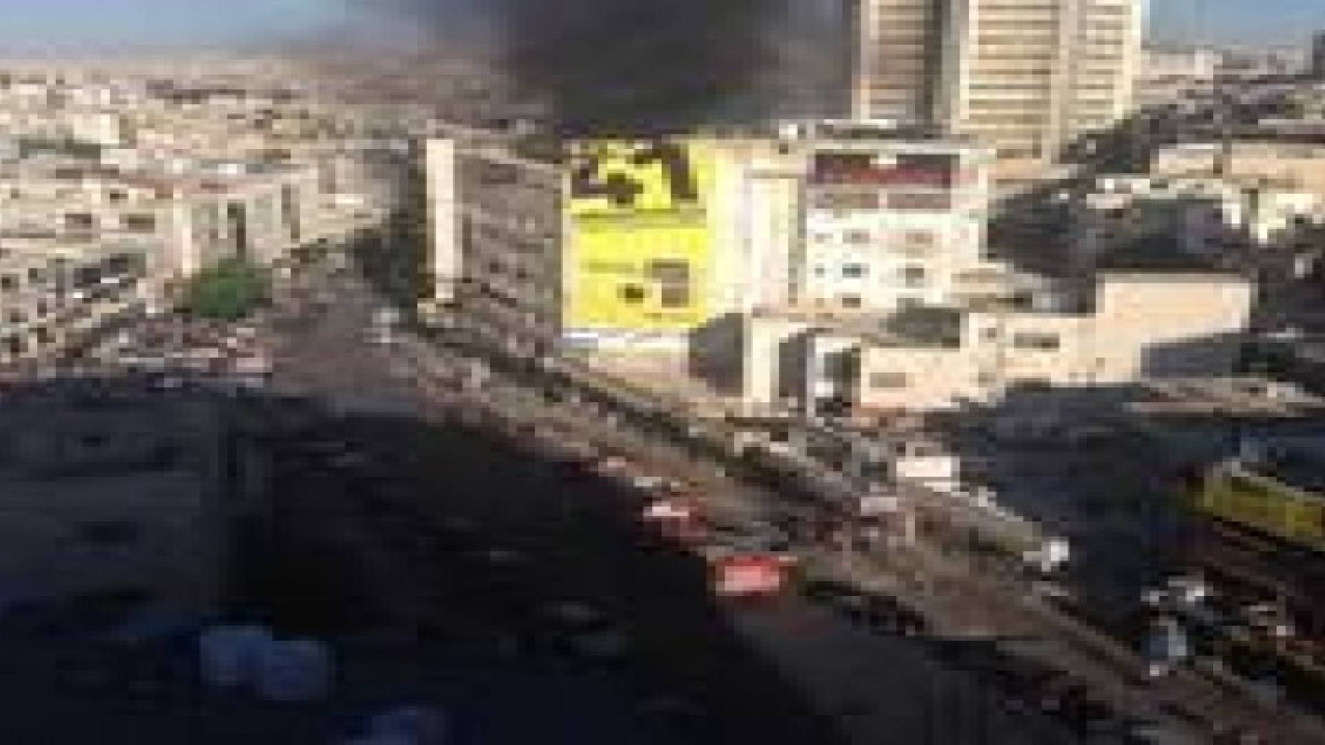 حريق مستودع على الدوار الثالث.. صور