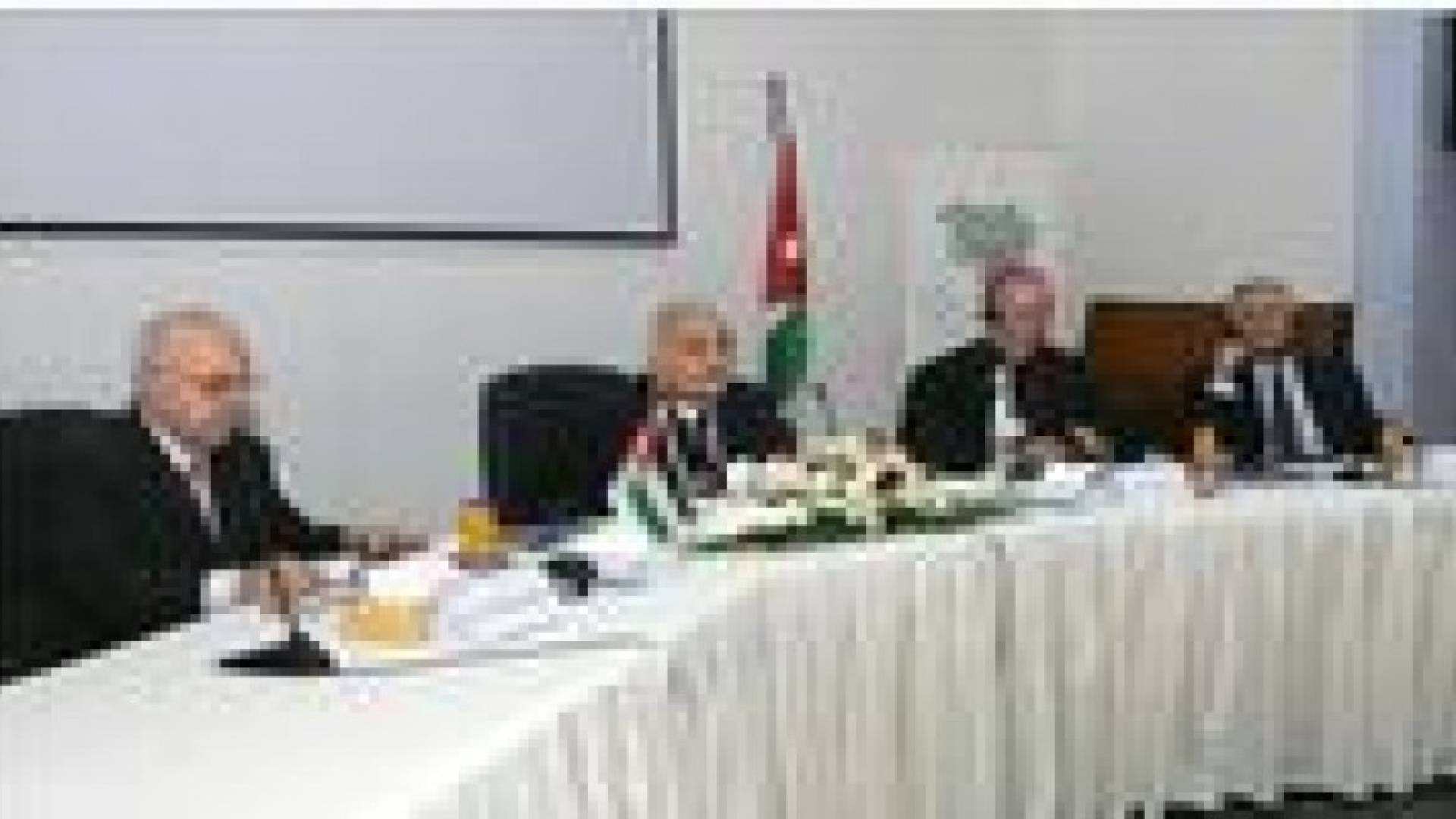 الامير الحسن يدعو الى الاستناد الى مبادئ واضحة لايجاد جو مناسب تنمو فيه الاجيال القادمة