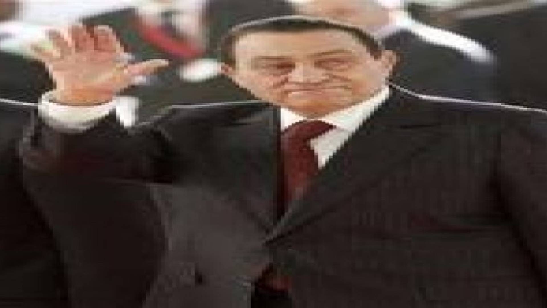 محكمة جنايات القاهرة تحكم بالسجن 3 سنوات على مبارك