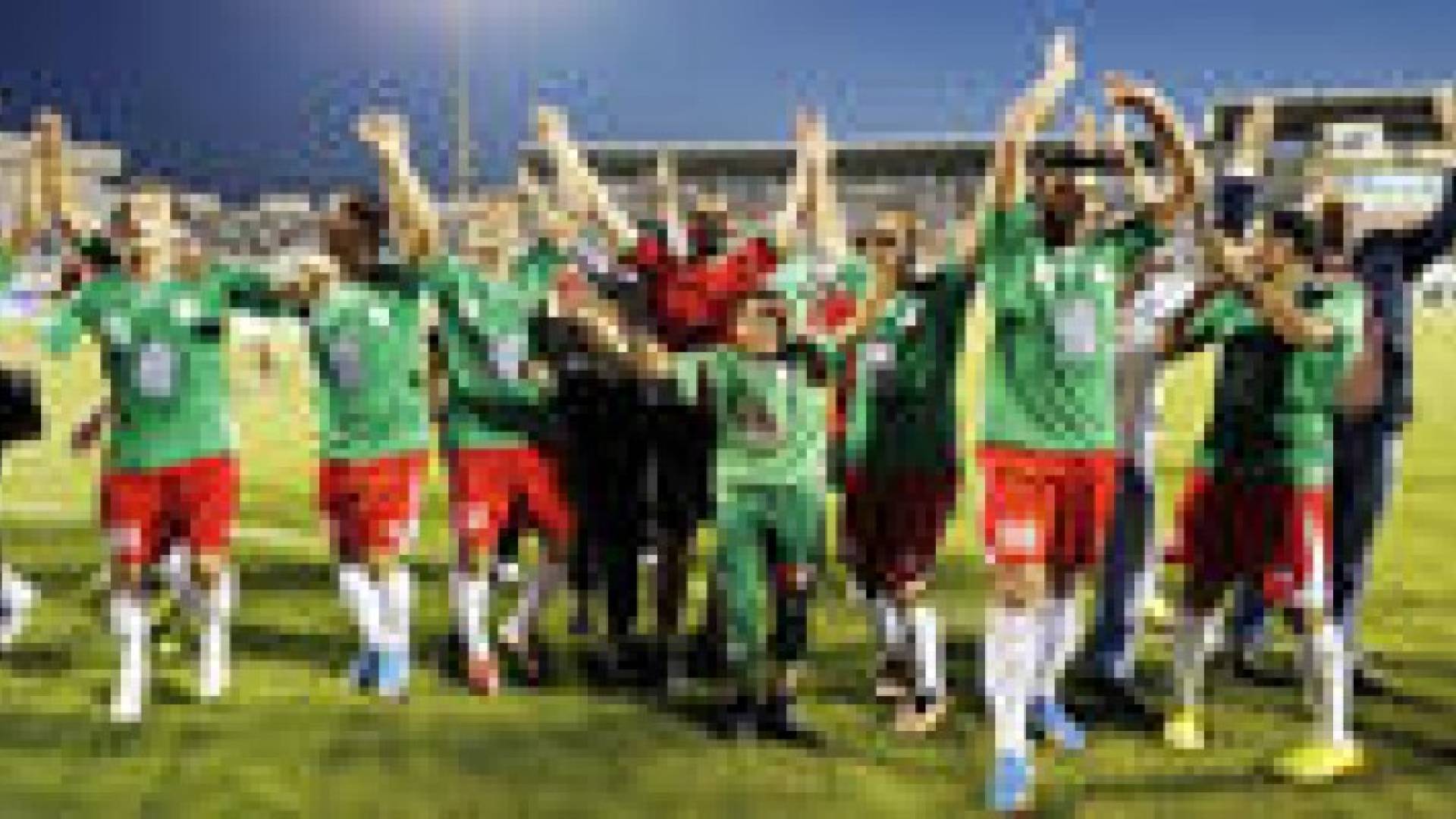 الوحدات يتوج بلقب الدوري وفاصلة بين العربي والمنشية للهروب من الهبوط