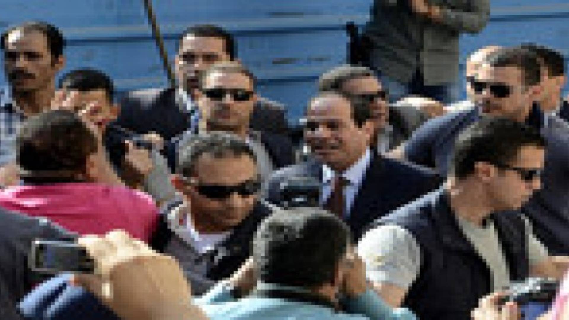السيسي وصباحي يدليان بصوتهما في انتخابات الرئاسة المصرية