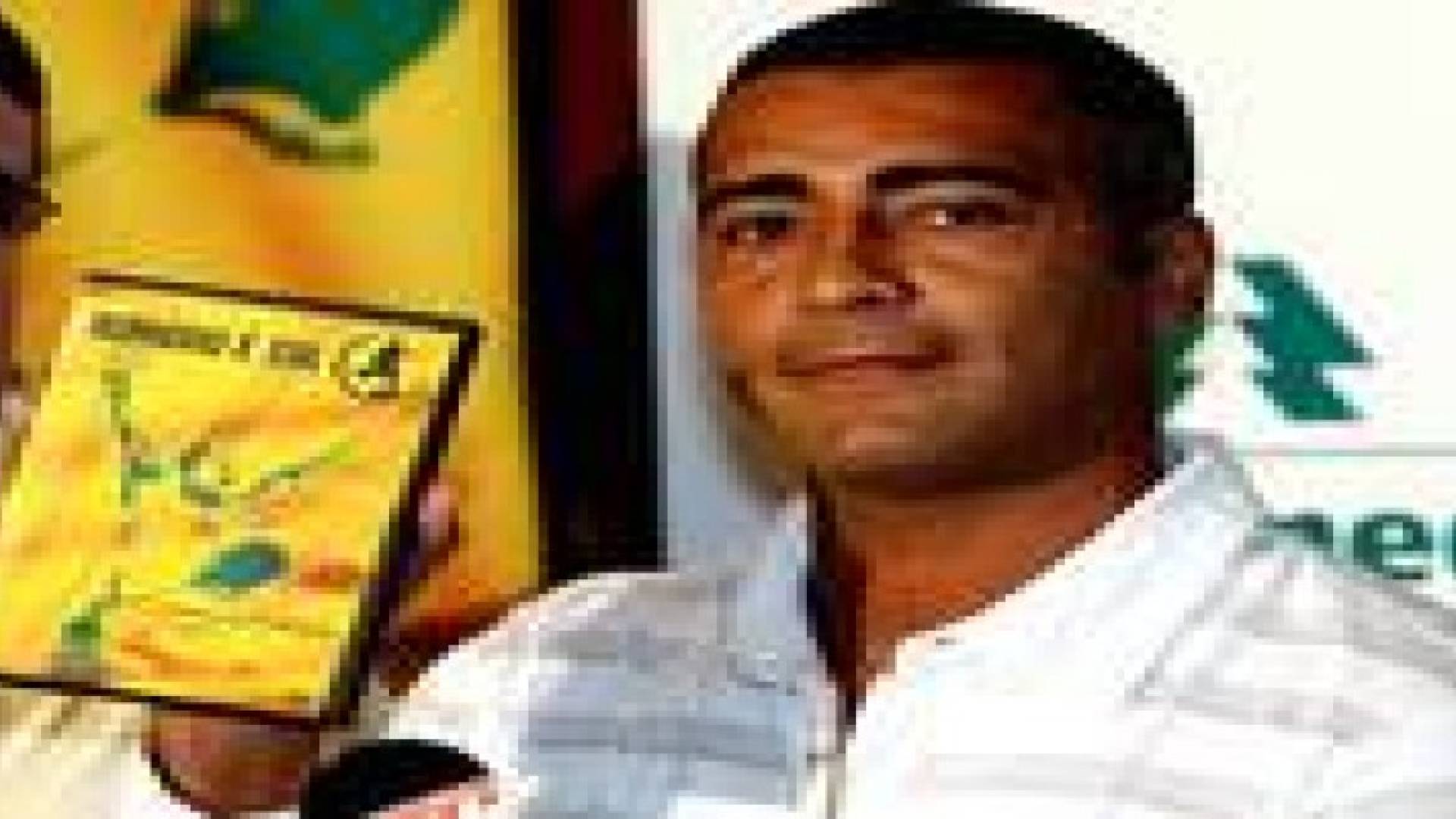 روماريو يصف رونالدو بالشخص المتناقض !