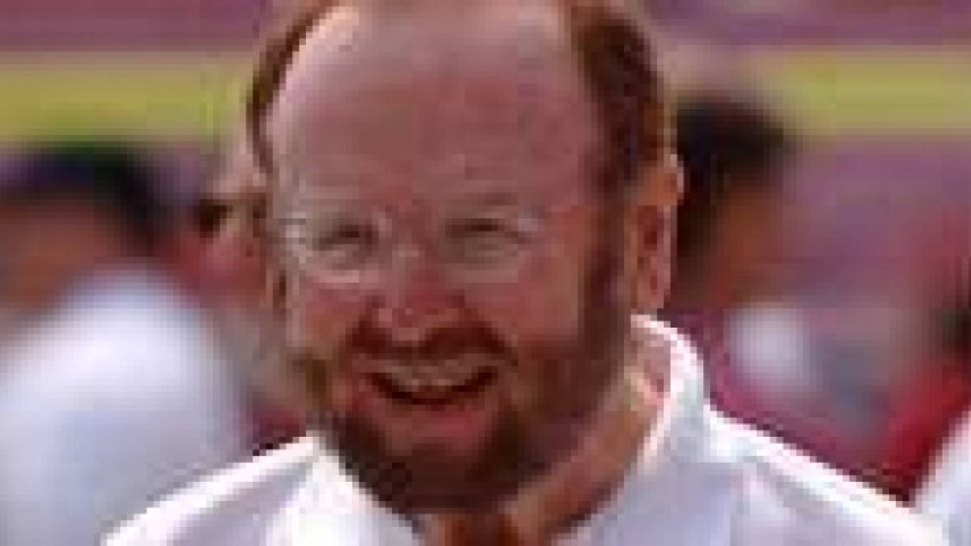 الموت يغيب الاميركي غلايرز مالك نادي مانشستر يونايتد