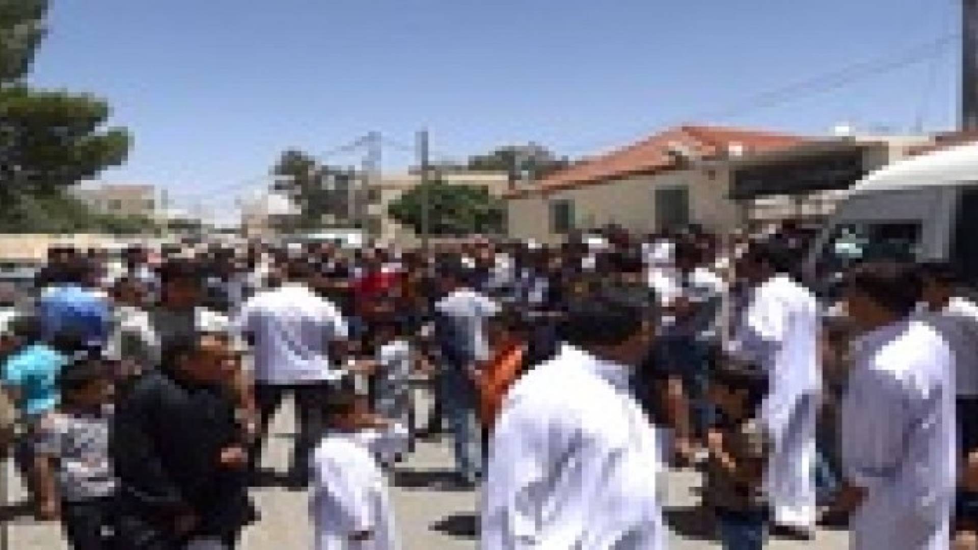 لواء فقوع وقفة للمطالبة برحيل مجلس النواب ..صور