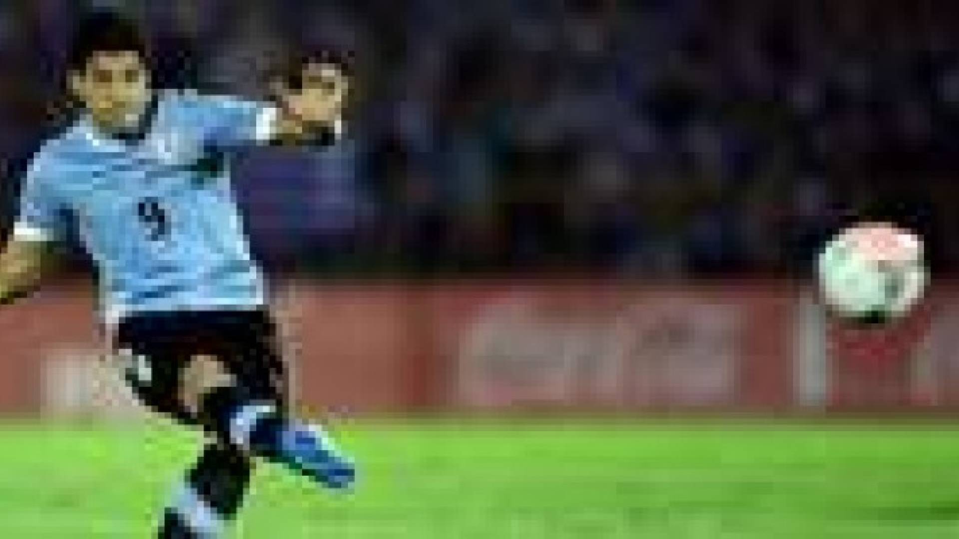 سواريز ضمن قائمة الاورغوي رغم الاصابة