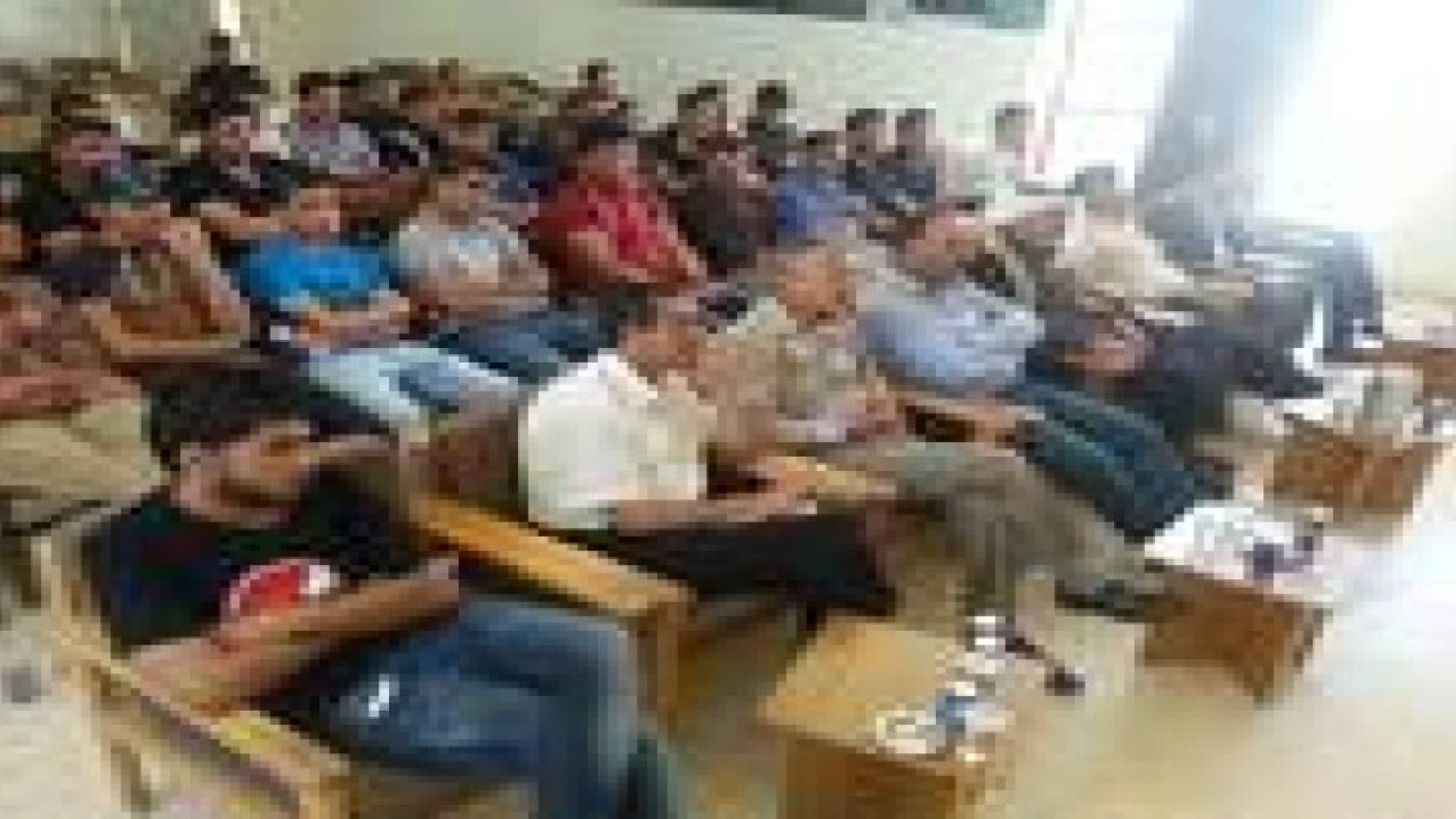 اجتماع لعرض مطالب طلبة التوجيهي في لواء فقوع .. صور