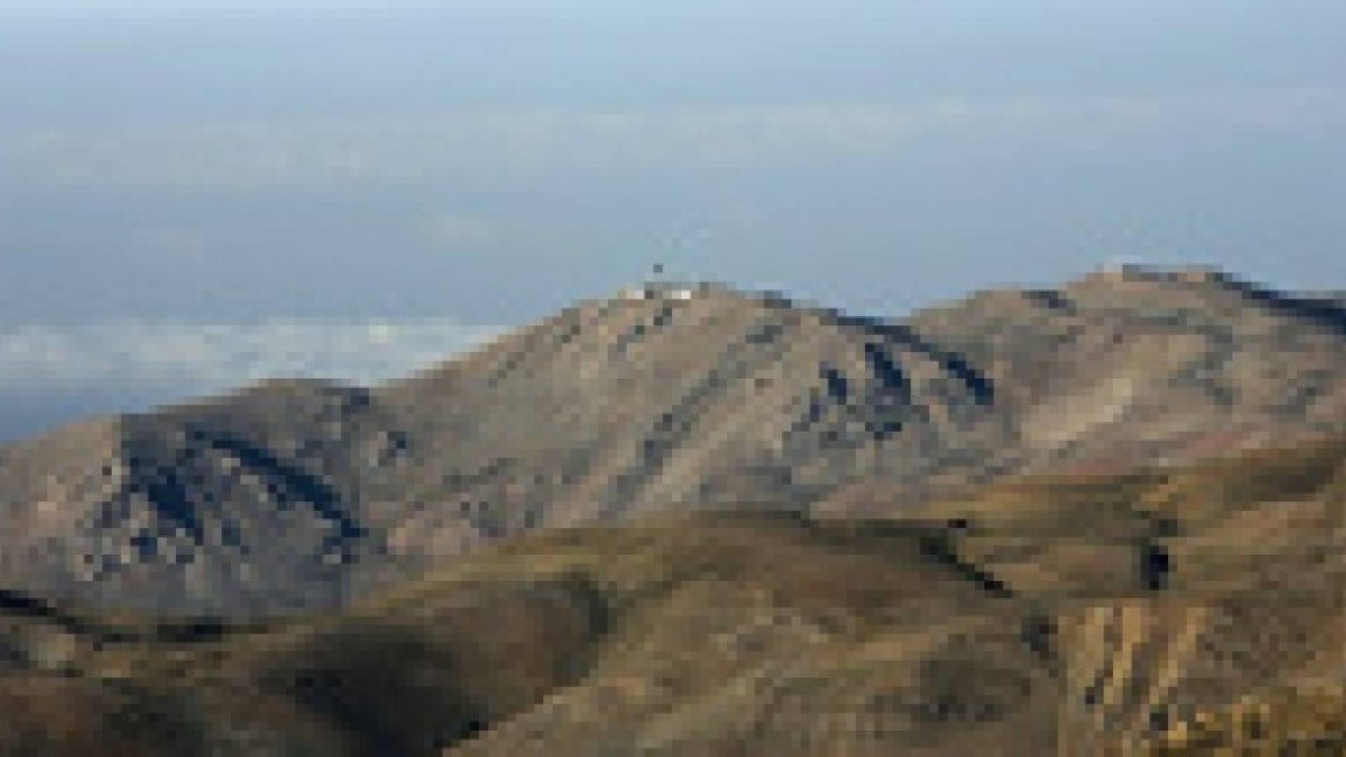 الاحتلال الإسرائيلي يقصف الأراضي السورية بعد سقوط قذيقة في الجولان المحتل