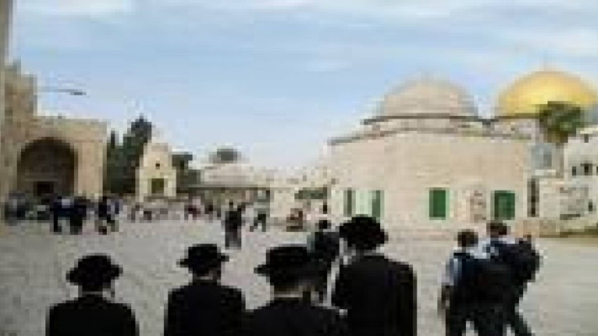 سلطات الاحتلال تبدأ بفرض التقسيم الزمني في المسجد الاقصى