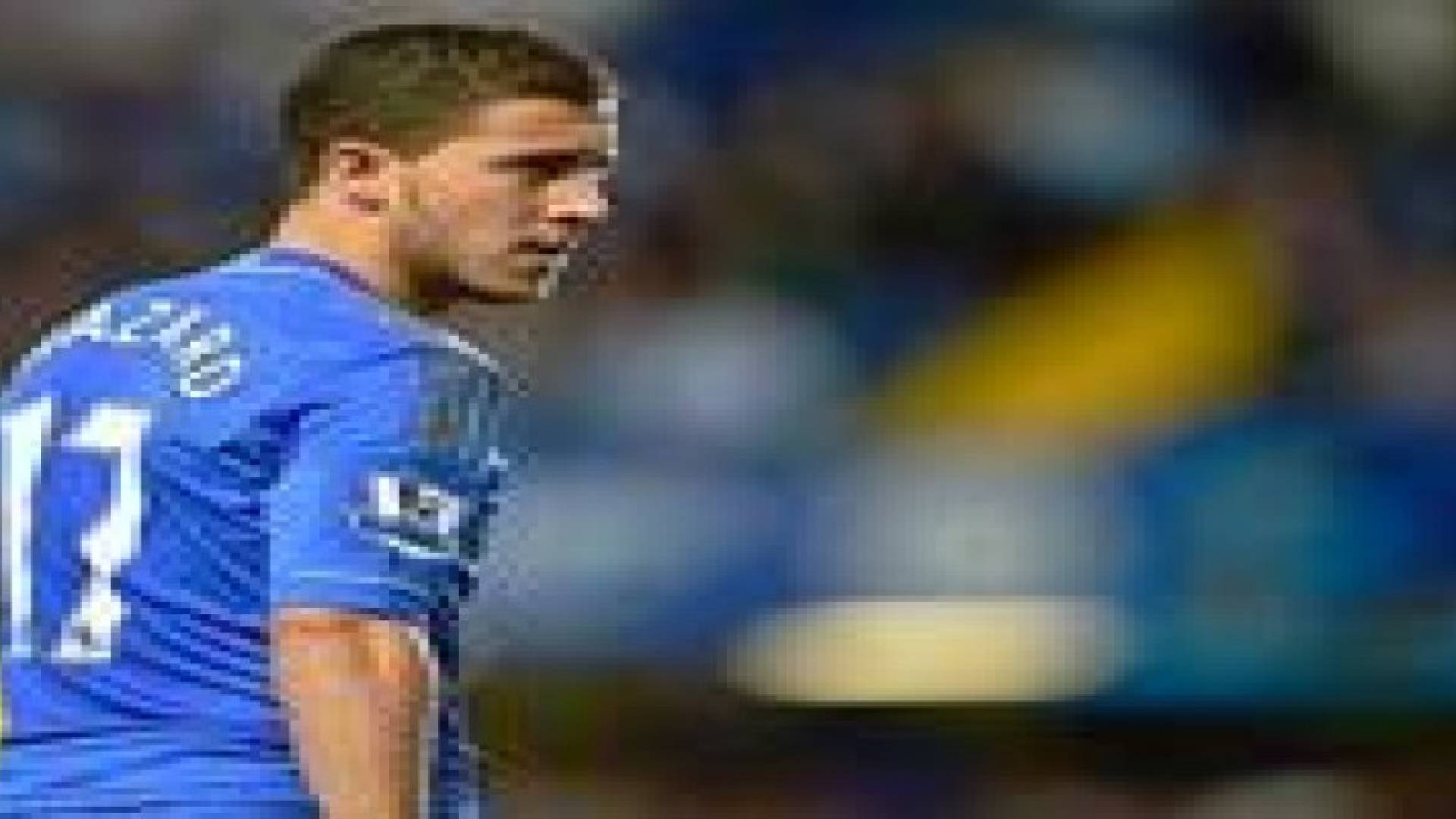 هازارد باق في تشيلسي