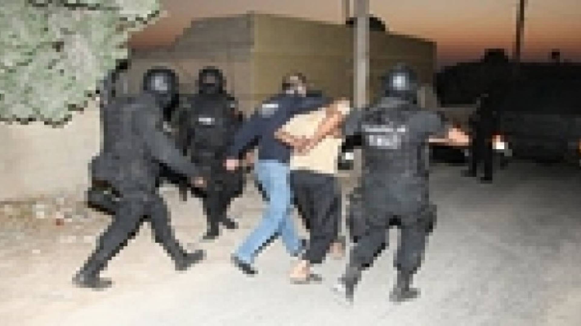 القبض على 40 مطلوبا في حملة أمنية مكثفة بالرصيفة