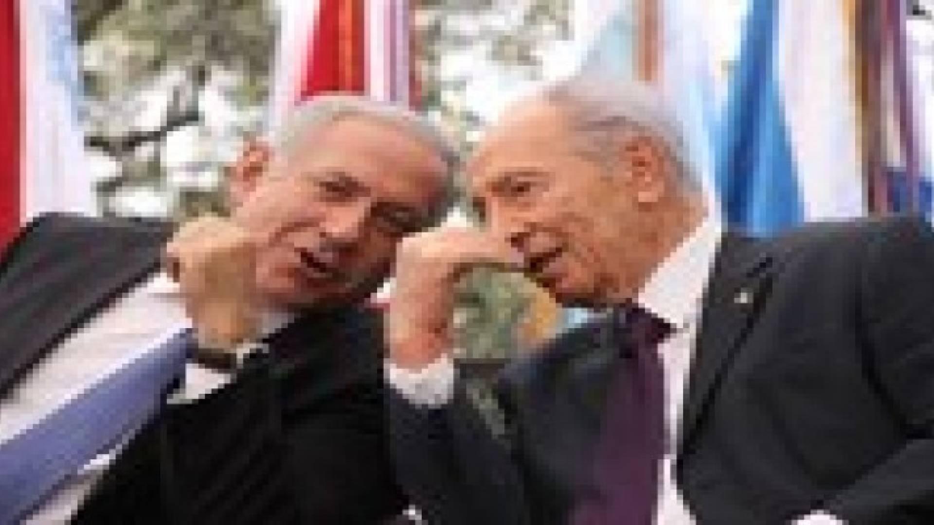 بيريز ونتنياهو يهنئان السيسي: ملتزمون بالحفاظ على معاهدة السلام