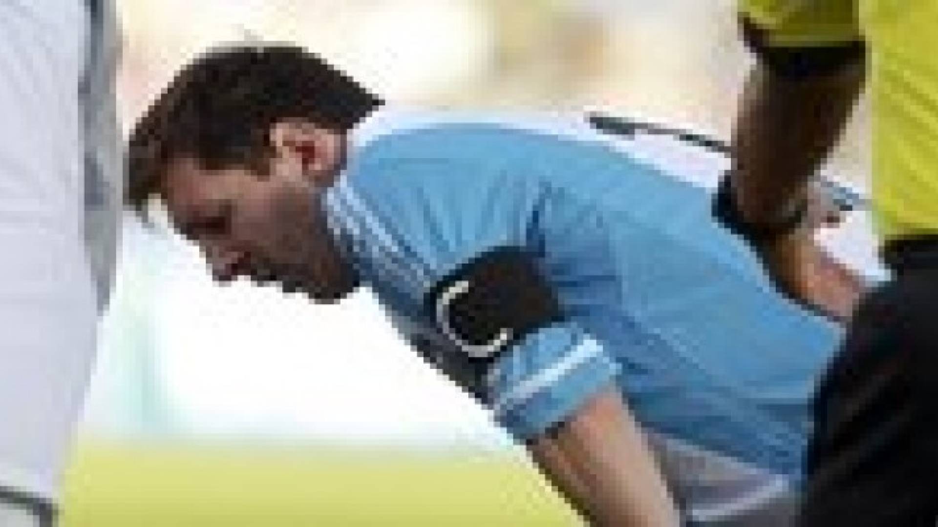 مدرب الأرجنتين يكشف أسباب تقيؤ ميسي المتكرر