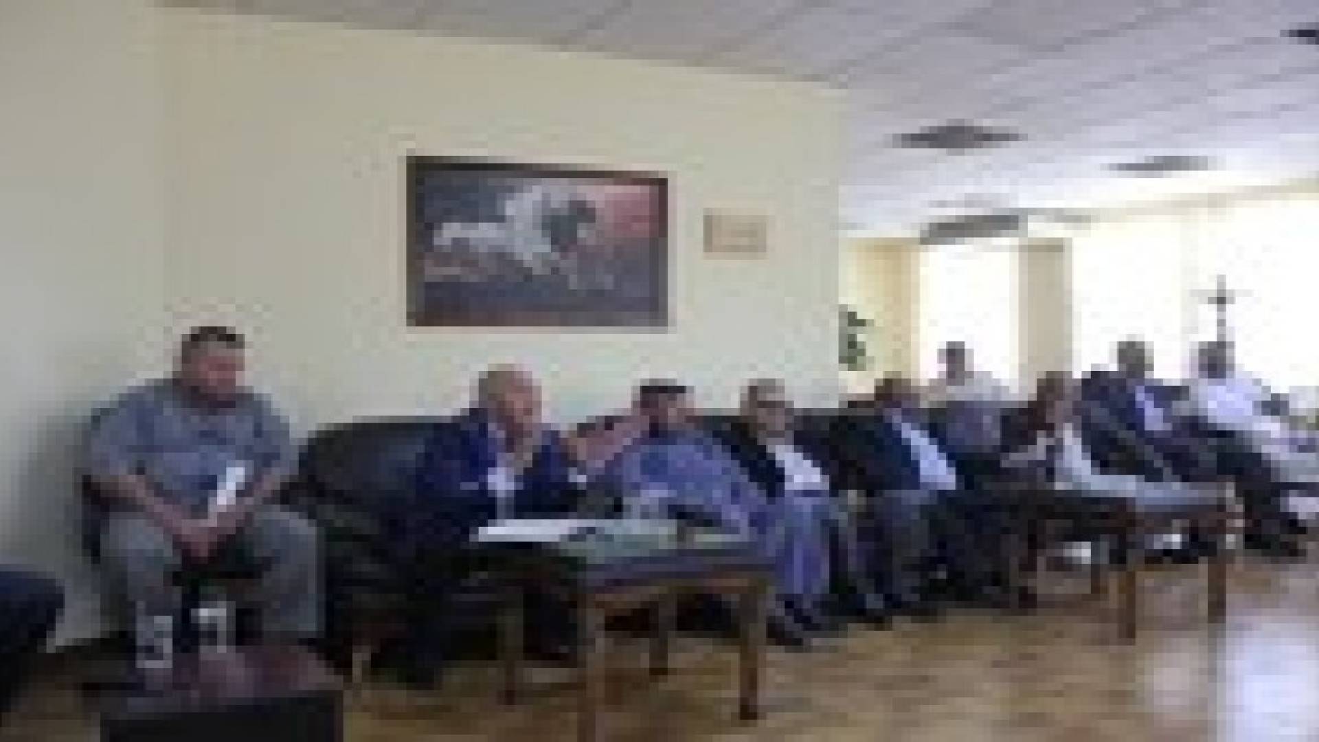 وزير الزراعة يلتقى رئيس واعضاء اتحاد المزارعين ويتفقد المشاريع الزراعية في الكرك