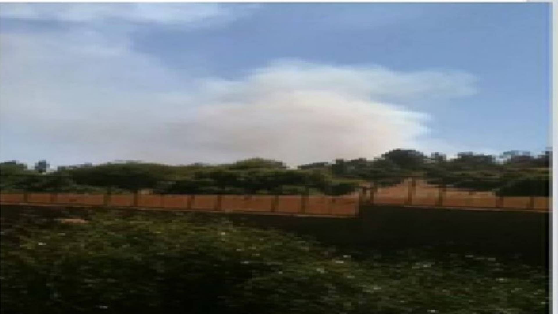 السيطرة على حريق طال 40 دونما في منطقة دبين .. صور وفيديو