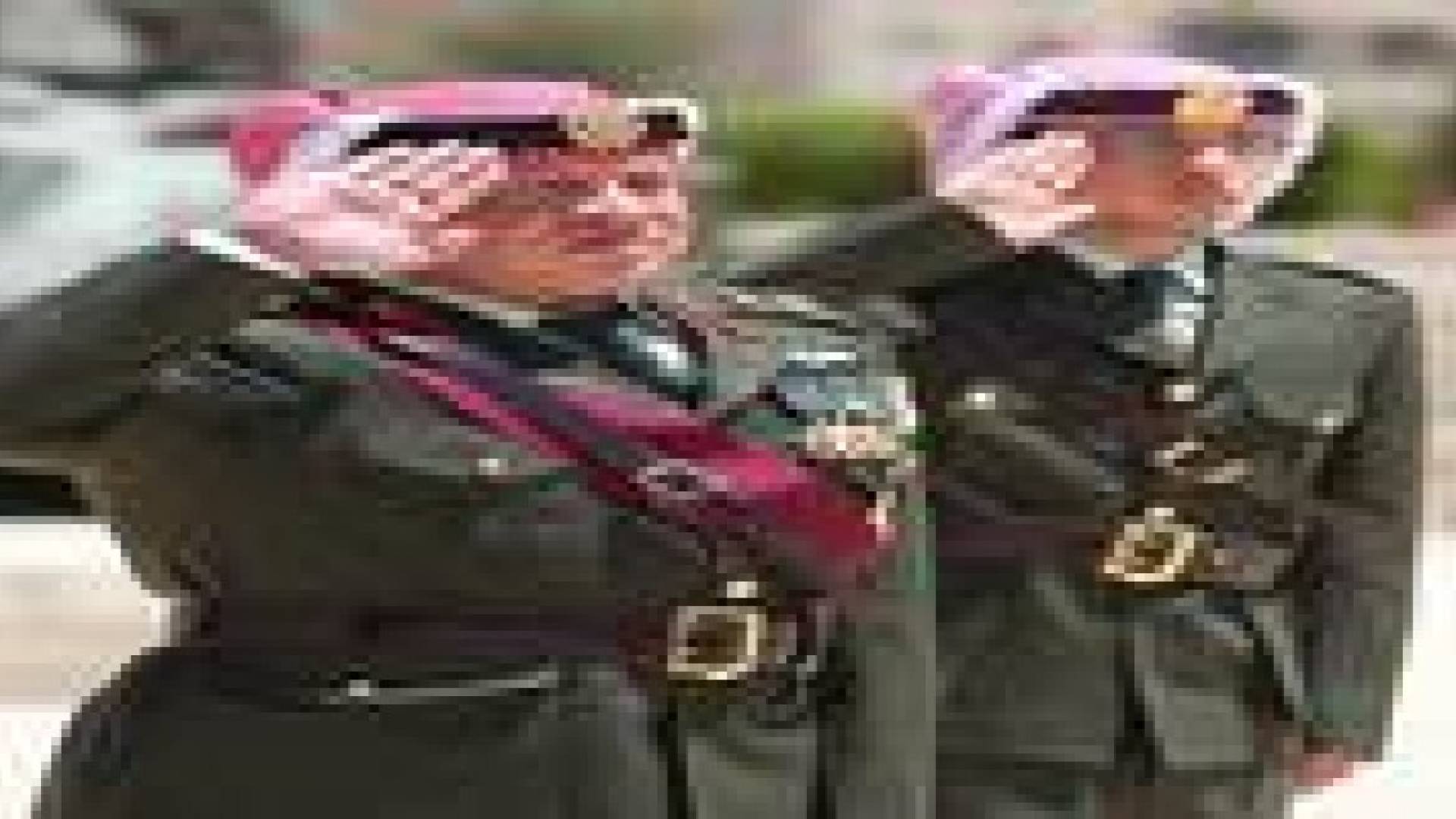 الأردنيون يحيون يوم الجيش وذكرى الثورة العربية الكبرى