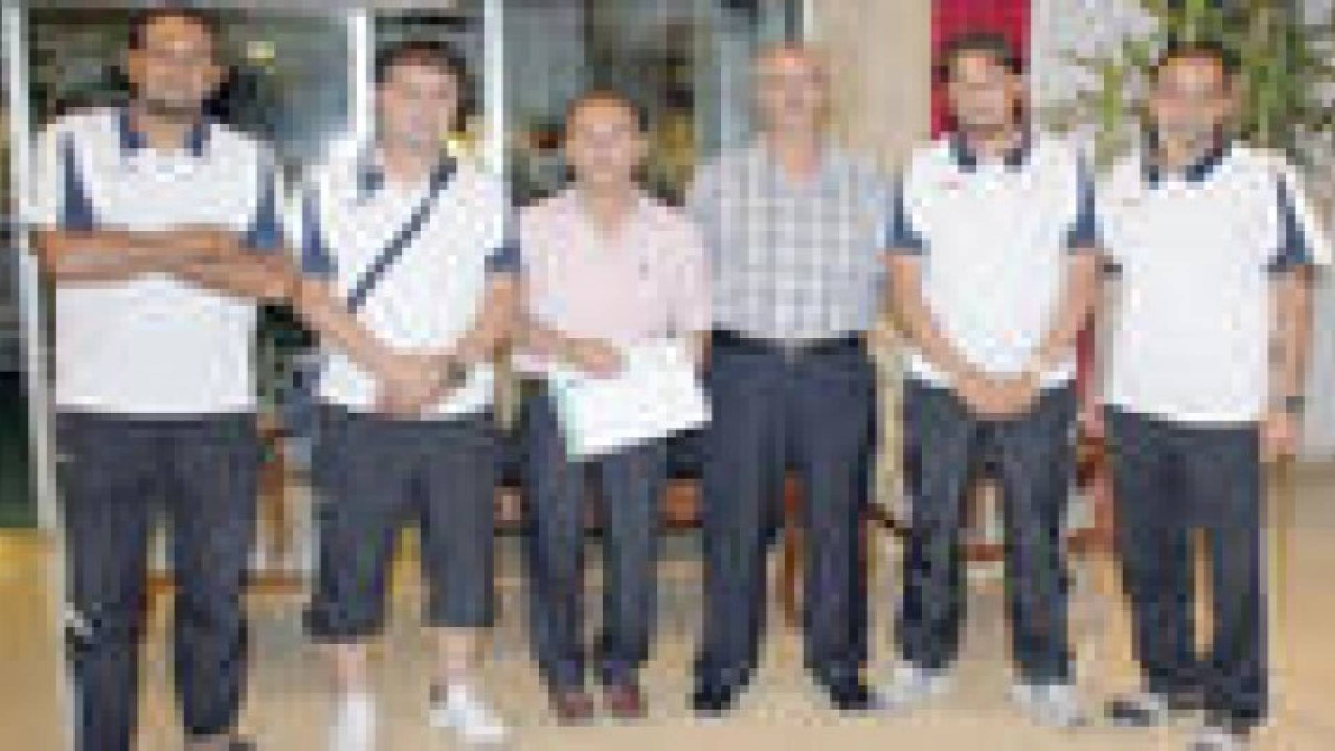 الوحدات يجدد عقد جهازه الفني