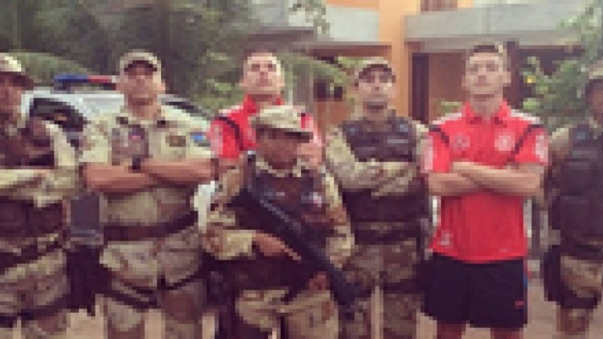 صورة عسكرية لأوزيل وبودولسكي في البرازيل