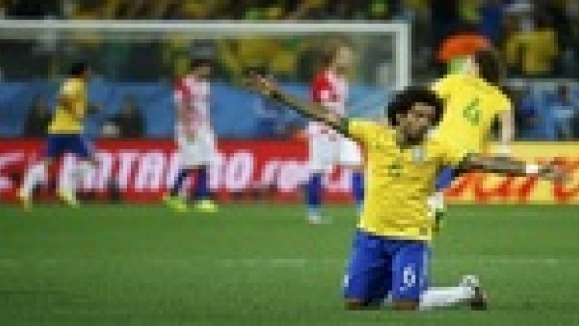 مارسيلو يدخل التاريخ بهدفه العكسي