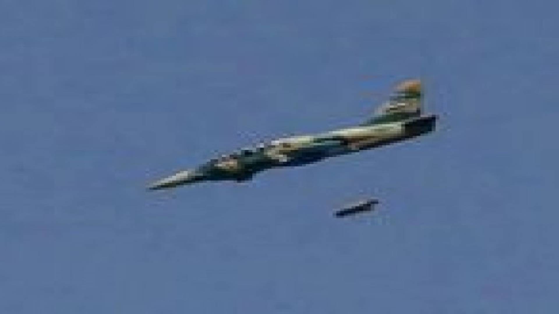 الجيش السوري يقصف مواقع للمعارضة في حلب ودمشق