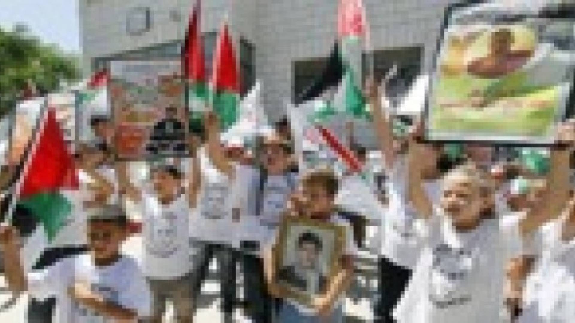 اعتصام للأطفال تضامنا مع الأسرى في رام الله