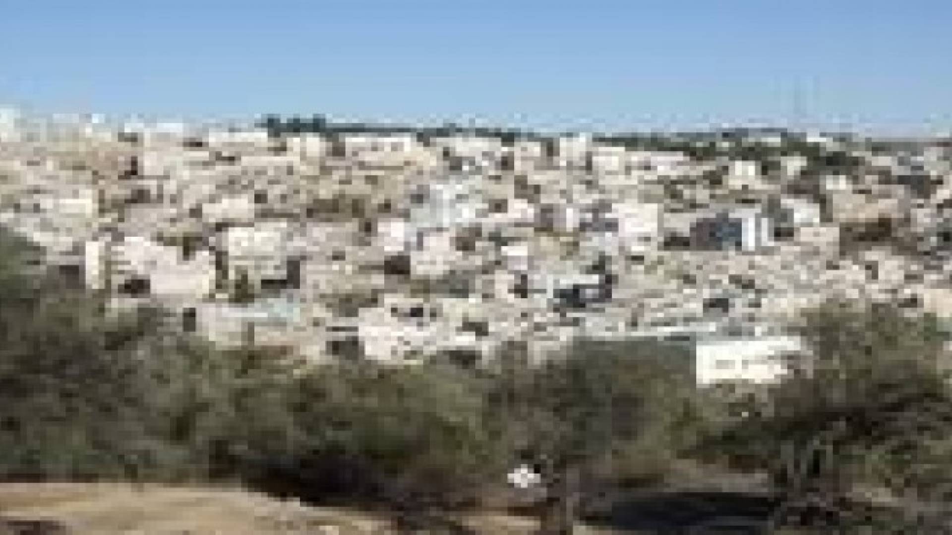 الاحتلال يعتقل 15 شخصا في الخليل .. أسماء