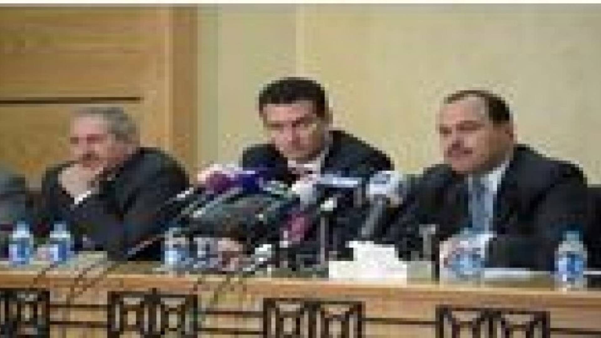 وزيرا الداخلية والخارجية : "بيئة متطرفة" في سورية والعراق ..تفاصيل