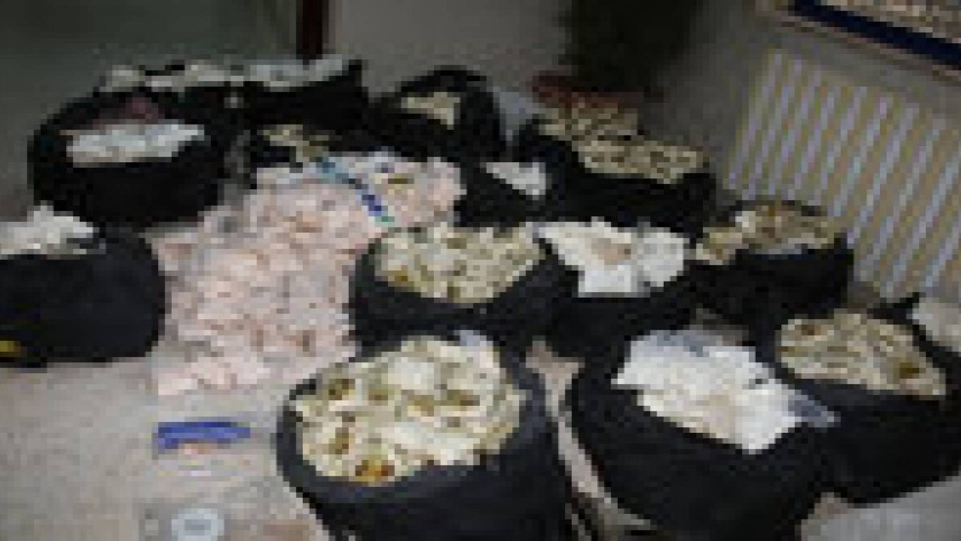 القبض على 4 أشخاص بحوزتهم 200 ألف حبة مخدرة في عمان