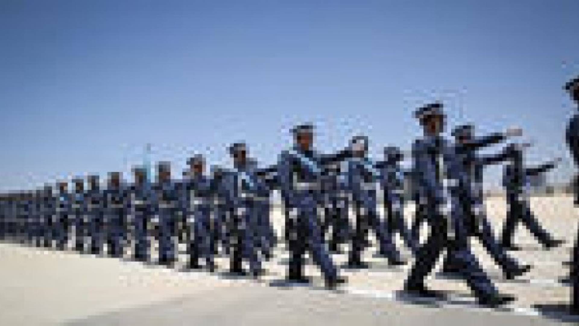 الملك يرعى تخريج دورة مرشحي الطيران الـ 43  .. صور