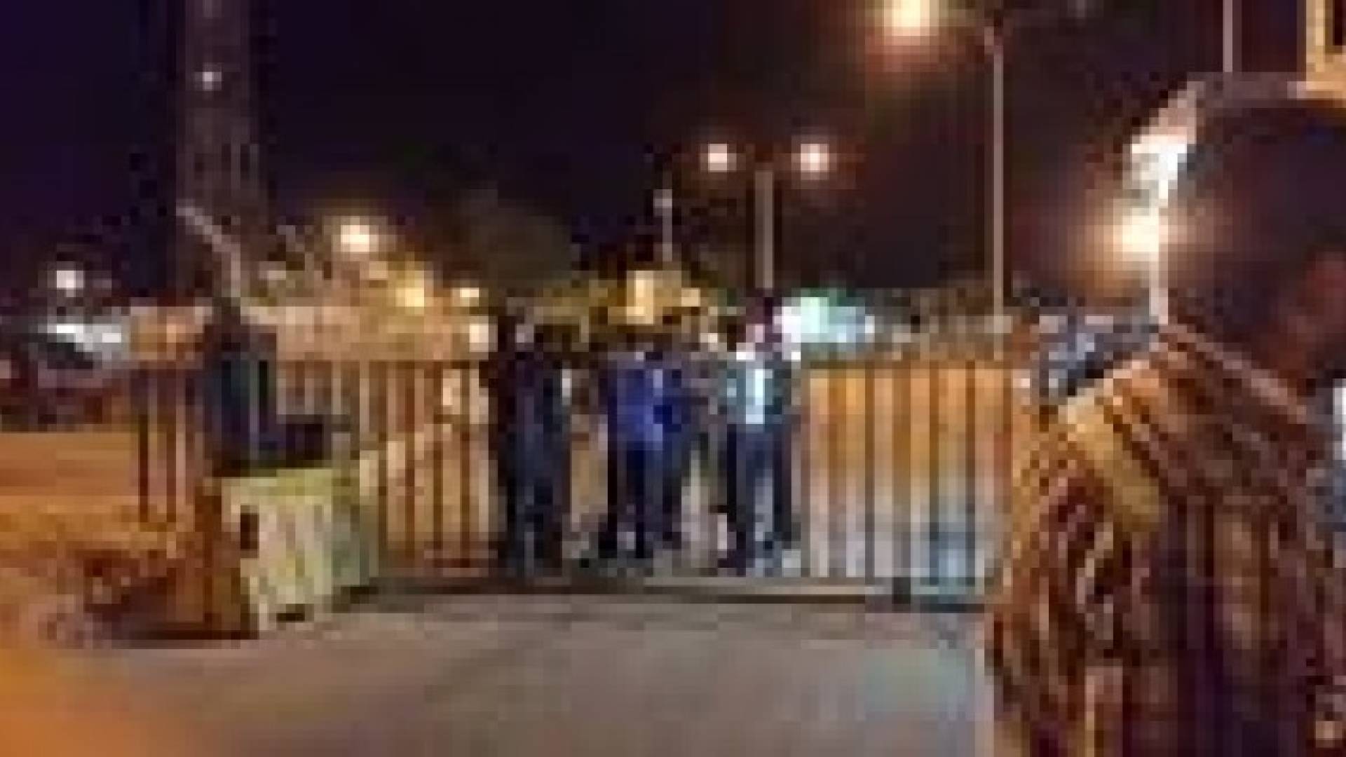 السعودية تمنع دخول سائقين خصوصيين واعتصام للسائقين على حدود الدرة .. صور