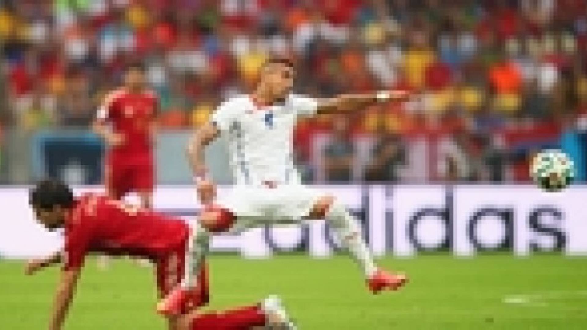 بطل العالم يغادر كأس العالم بخسارة امام شيلي 2 - 0 .. فيديو وصور
