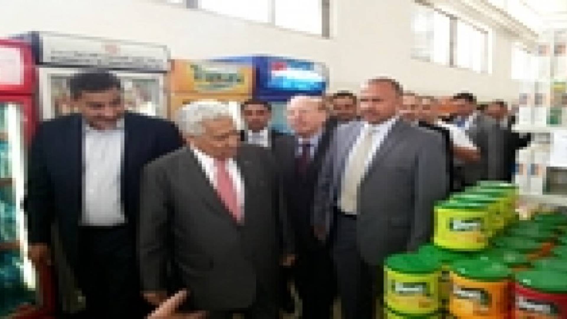 النسور يتفقد المؤسسة الاستهلاكية المدنية..صور