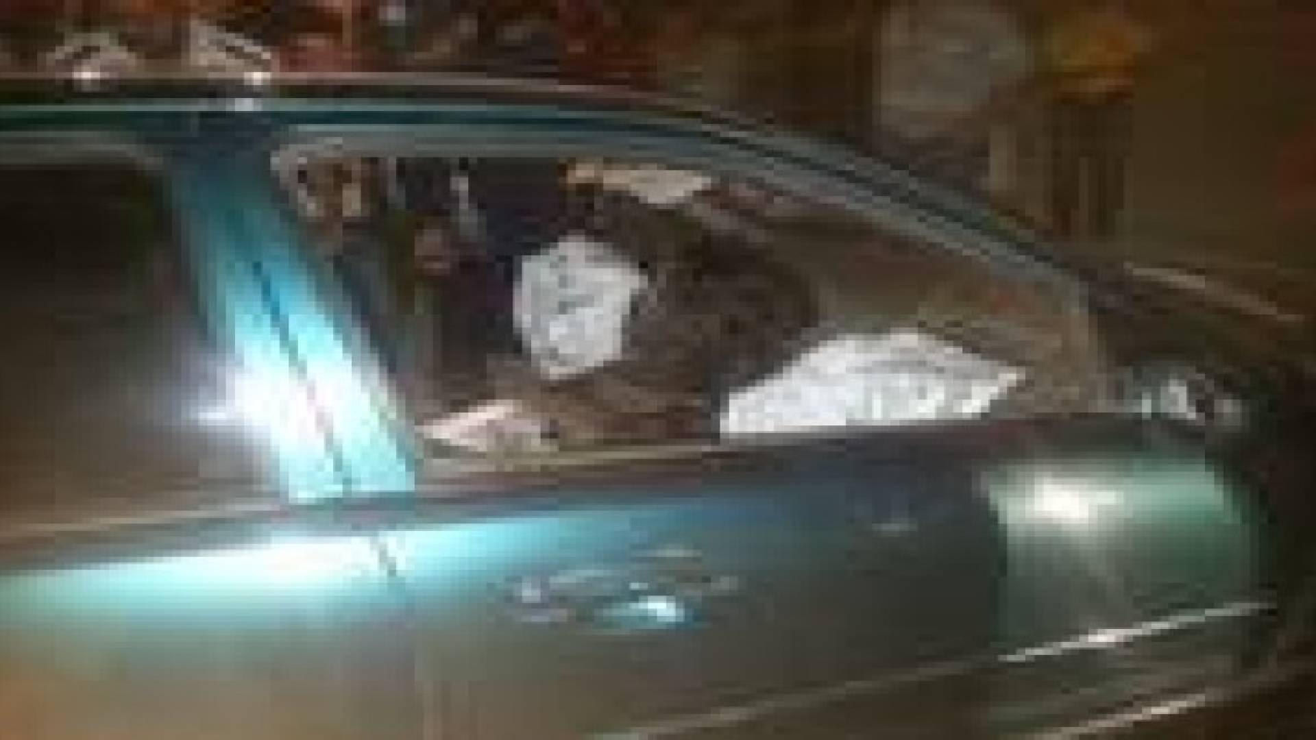 الكرك:ارتطم بعمود بعد القيادة " عكس السير " .. صور