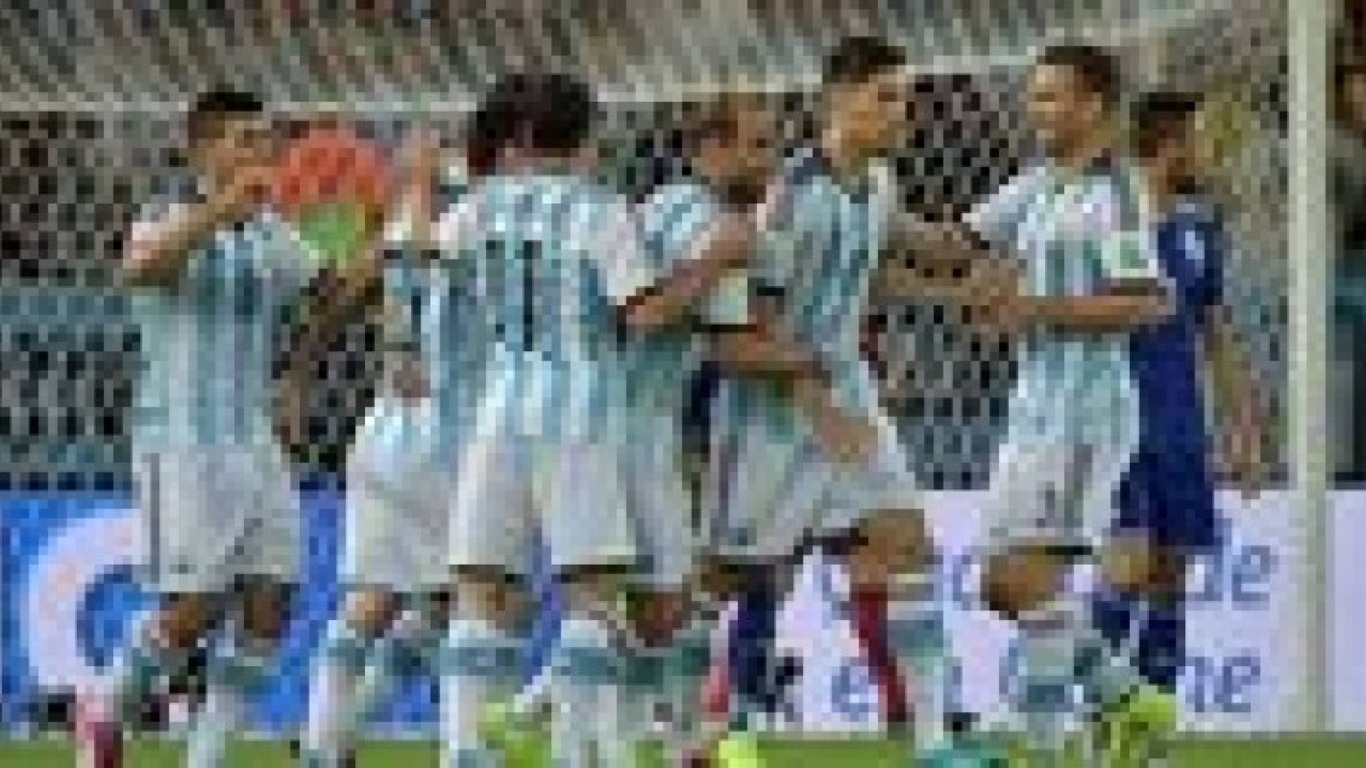 الأرجنتين مطالبة بتحسين صورتها أمام إيران