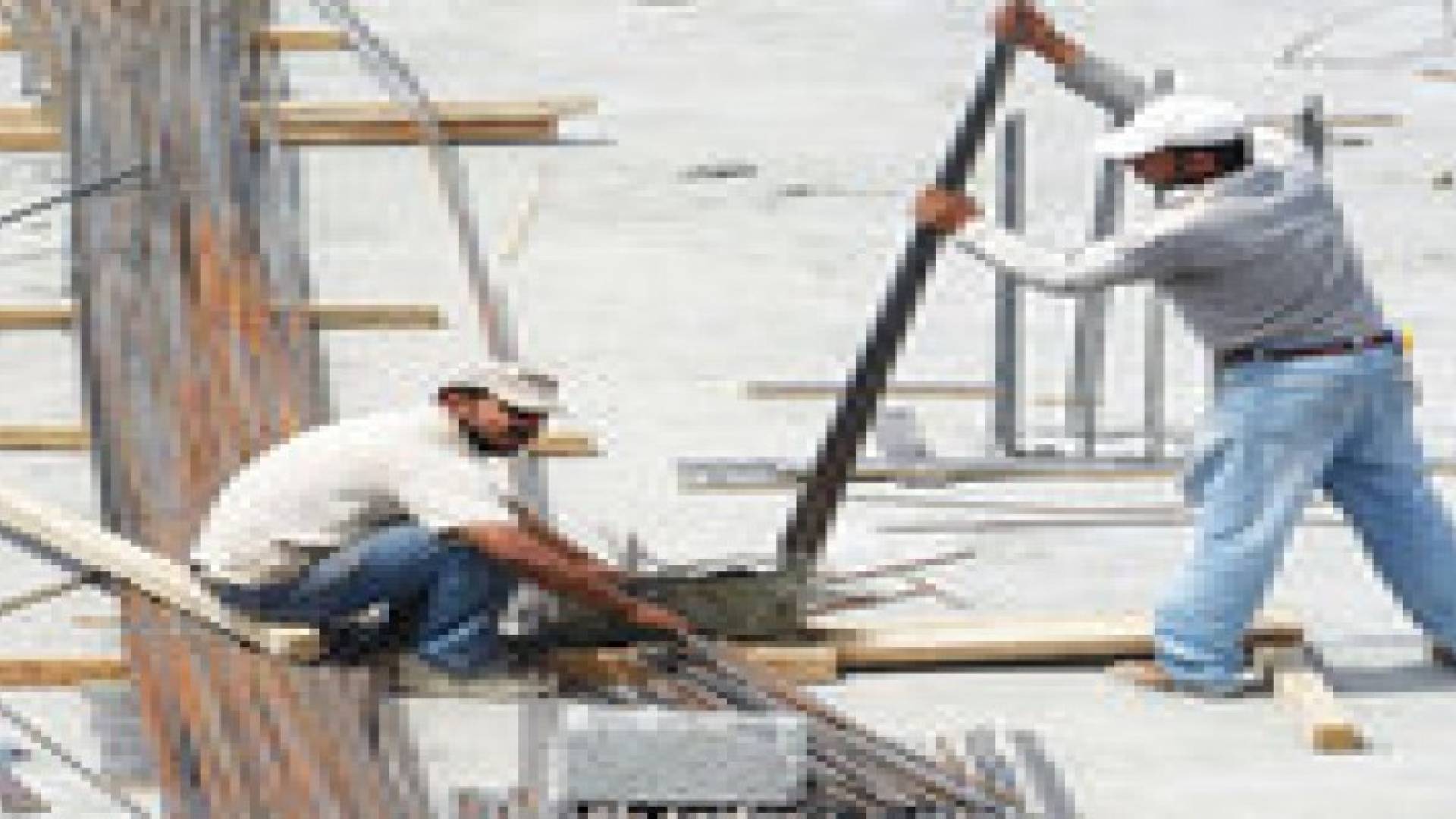 تسجيل حادثة عمل كل 33 دقيقة