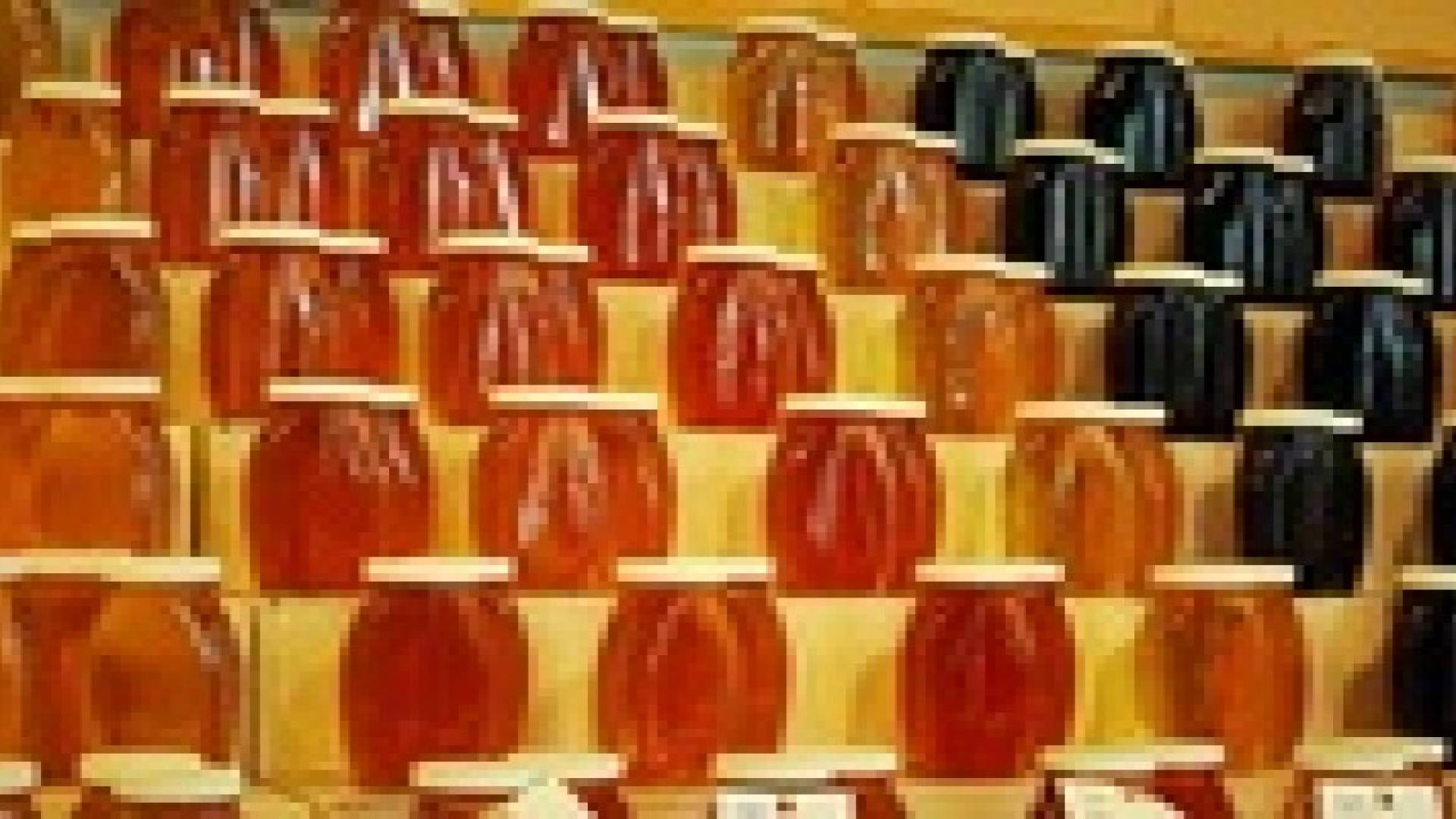 اربد : اتلاف طن ونصف عسل مغشوش