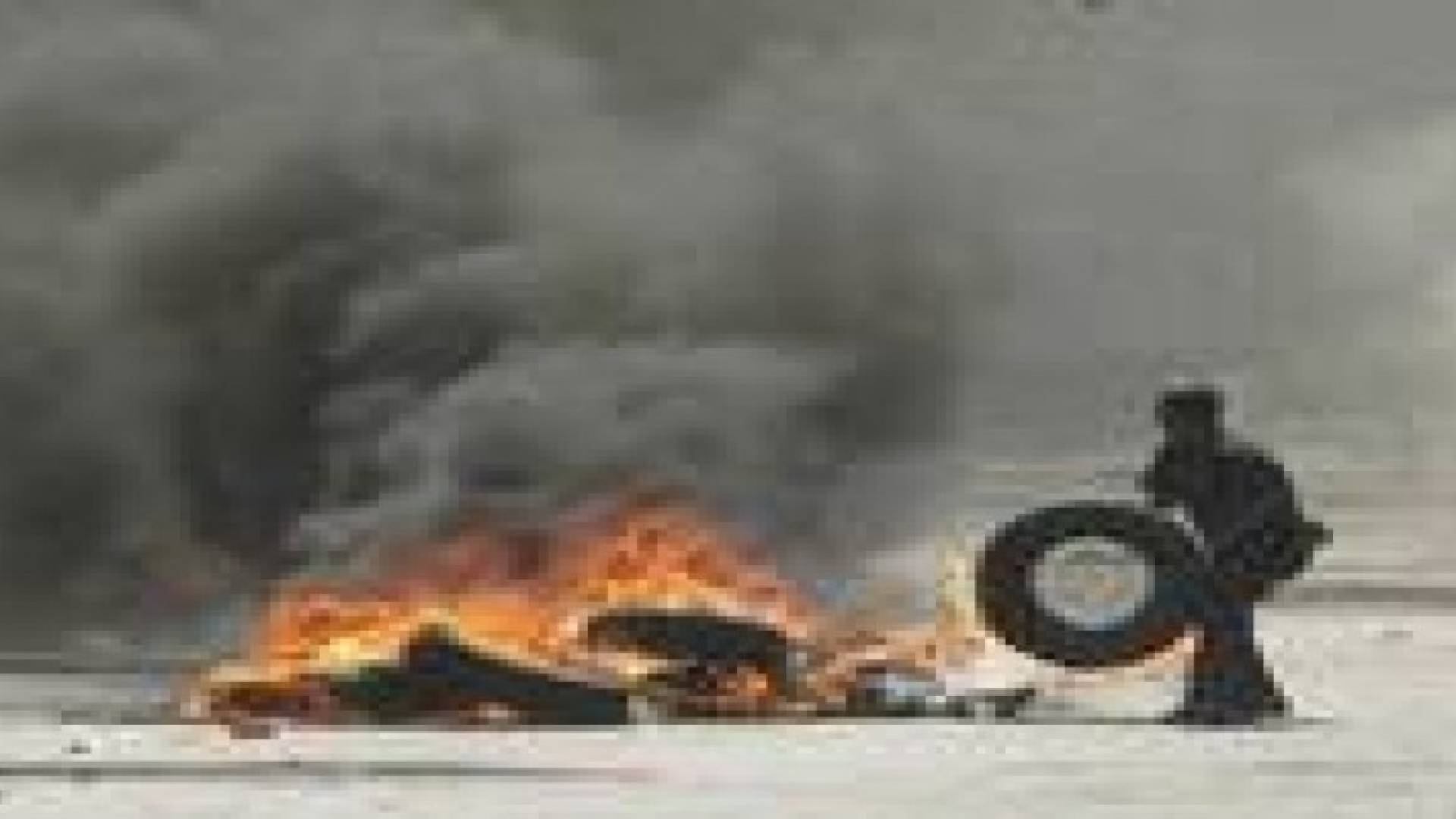 اعمال شغب تغلق طريق الزرقاء - ياجوز