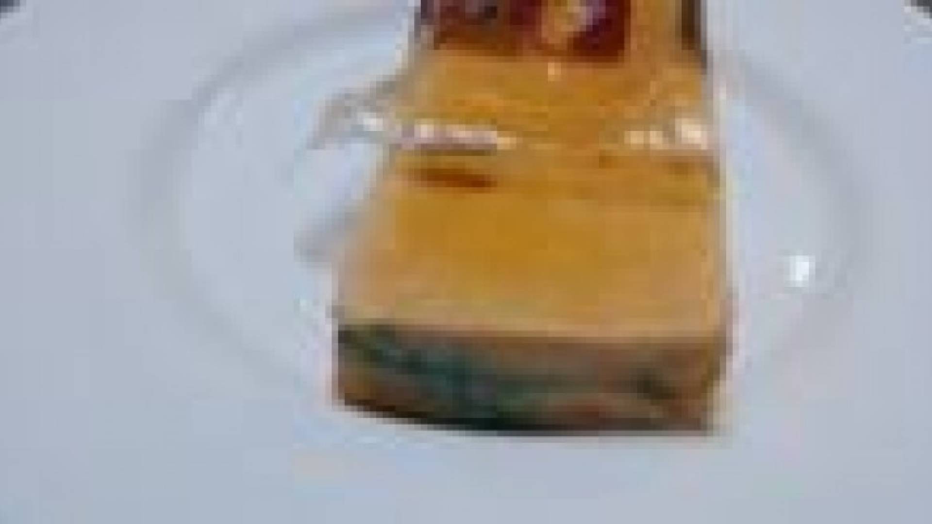 للمرة الثالثة بيع جبنة متعفنة في أحد المولات